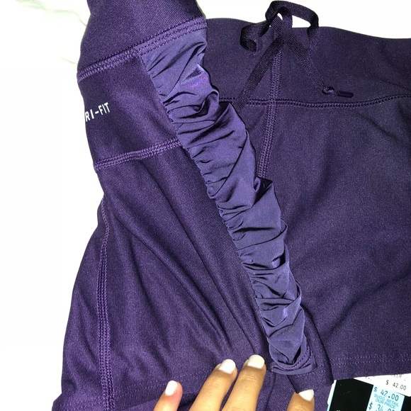 Purple nike pros - Picture 3 of 3